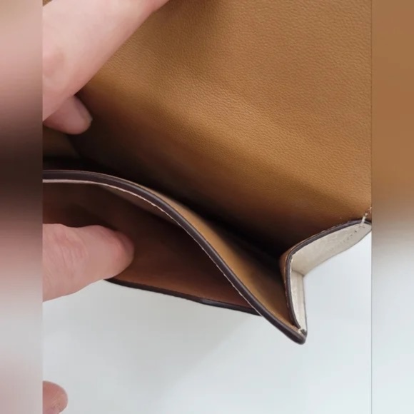 Coach Small Georgie Wallet Chalk Pebbled Leather Horse & Carriage Medallion - Picture 5 of 15